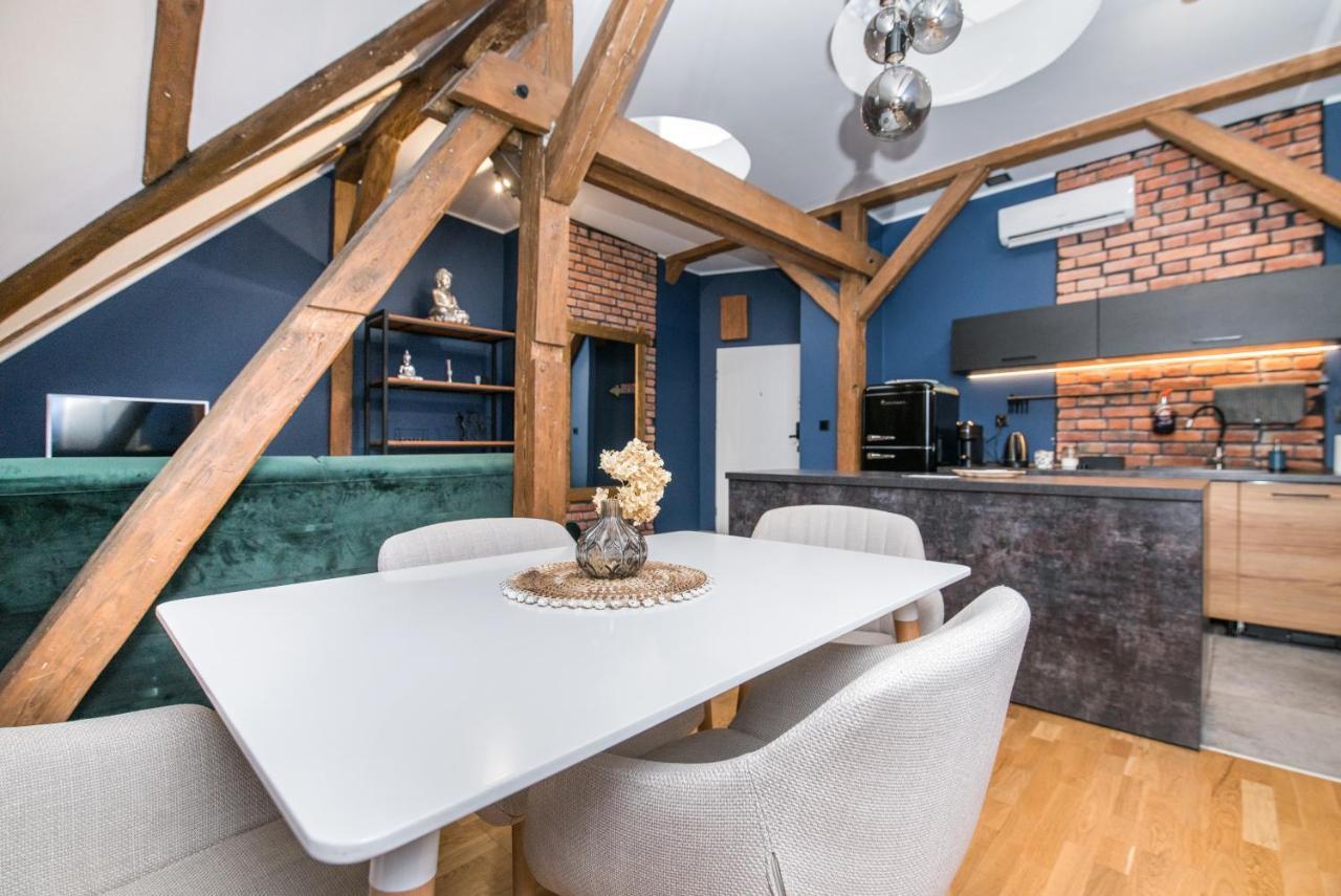 Uroczy Apartament กลีวิตเซ ภายนอก รูปภาพ